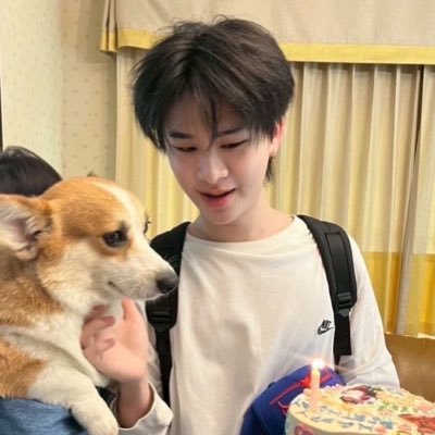 lumtiy_'s profile picture. พนักงานถามหาออลเมมเบอร์เราตอบออลไทย #คุณหนูวงบัส