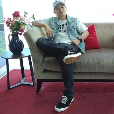 santos_ren18406's profile picture. 