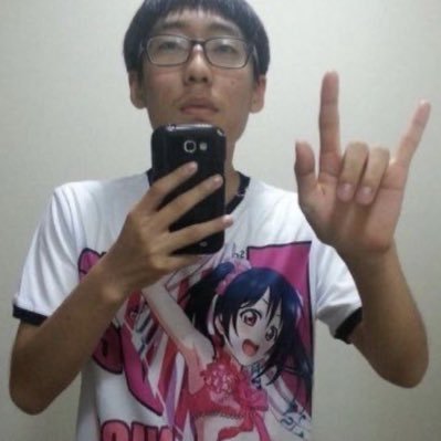 yelnki's profile picture. 🍓🪷 #進撃の巨人 #ジョジョの奇妙な冒険