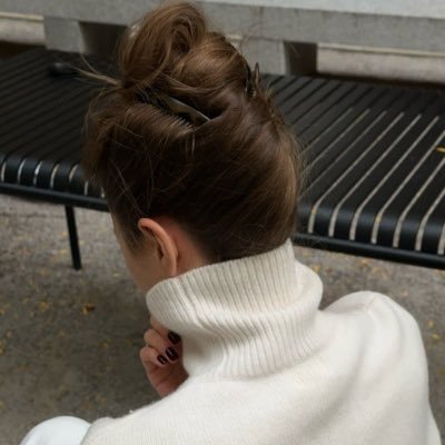 vogueveins's profile picture. 