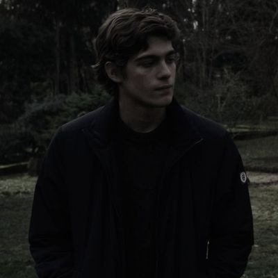 ProfsTheo's profile picture. 𝟐𝟑𝟎𝟗𝟏𝟐 𝟖𝟏𝟔𝟑. 𝓣𝓱𝓮𝓸𝓭𝓸𝓻𝓮 𝓝𝓸𝓽𝓽  who teach that understanding Muggles is not about compassion. It's about knowledge. And knowledge is power.