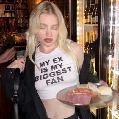 estudacamy's profile picture. 