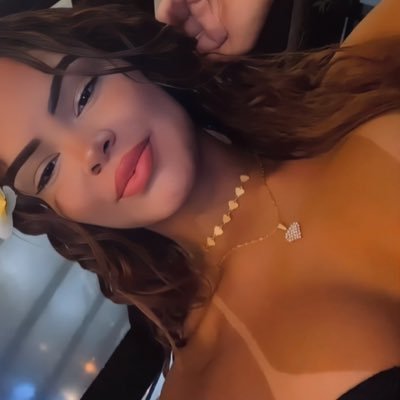 maiisnova01's profile picture. 