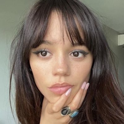 invoItino's profile picture. to live for the hope of it all