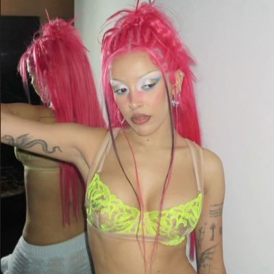 tyekitten's profile picture. he/him || i stan sabrina, ariana, katseye, & olivia ||| blocked by doja ||| doja x14 ||| i drag doja, get use to it || most hated ex kitten💋 |||