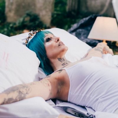 its_R_O_R_Y's profile picture. 𝖉𝖊𝖆𝖉 𝖌𝖎𝖗𝖑 𝖜𝖆𝖑𝖐𝖎𝖓𝖌