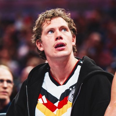 moeglibear's profile picture. polly pocket lover ♥︎