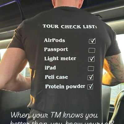 PaolaJCF's profile picture. Living between theater and concerts.