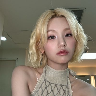 Midzy520212's profile picture. 