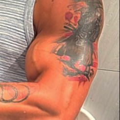 milossfit's profile picture. Model / Student 🏫