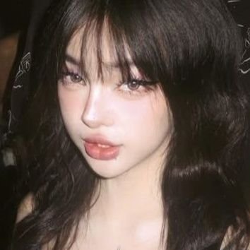 aihgchi's profile picture. Crystalyzed.