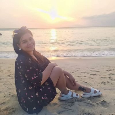 misscoline's profile picture. Live each day with a grateful heart. 🩷🌷