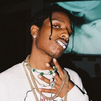 krisithepog's profile picture. ✝️|| Real Madrid🤍 | #phinsup | Kanye | Olivia Rodrigo | Ronaldo | Ronaldo | Travis Scott | Tate Mcrae | Mckinley | Bellingham |