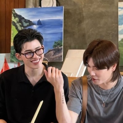 Mookrataloverrr's profile picture. มีสติหน่อยคุณธีร์ !!!