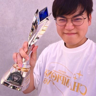 justbeloved_'s profile picture. ♡⃕  ─ @weareoneEXO  ִֶָ  @gumayusi_min