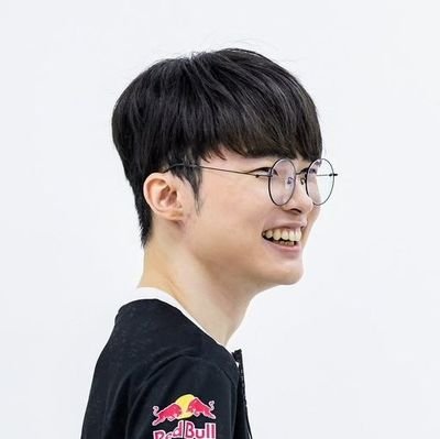 theclutchmeta's profile picture. ⭐⭐⭐⭐⭐⭐