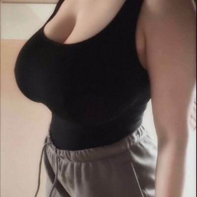 Asfff98075's profile picture. 😸