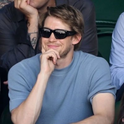 bblcodline's profile picture. ⠀⠀ ݄ 𝖥𝖾𝖽𝖾𝗋𝖺𝗅 agent⠀᠃⠀𝑁 . 𝑌𝑜𝑟𝑘⠀@ Raccon city． &amp;.𝗋𝗉⠀ 𓋪 ﹐ 1997 𝗏𝗂𝖾𝗐 :⠀ This is 𝗻𝗼𝘁 how I imɑgined my fırst day...⠀ 𓇻