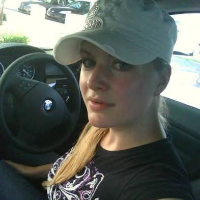 Lindaharrygh's profile picture. Smiling