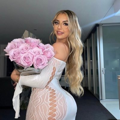 AngelinaRo24646's profile picture. 