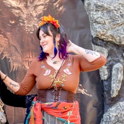 brittystardust's profile picture. bookworm, geek, hippie, writer🪬 🌈 ♉️