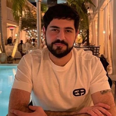 lapetrosyan's profile picture. nothing change if nothing change

88'