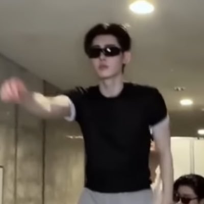 hooniwagwag's profile picture. 