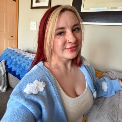 phoebe_hobbs's profile picture. royale with cheese