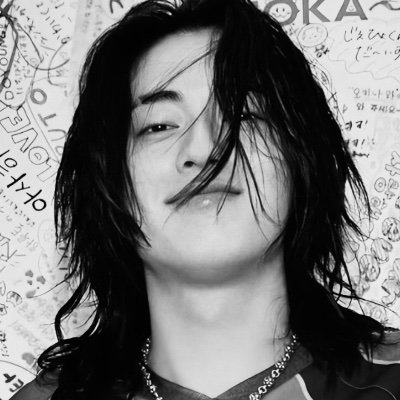 gachapek's profile picture. tipe cokipnya adalah yang tidak harus wamil (dan wooyoung ateez)