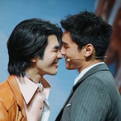 ChelleOfChaos's profile picture. ♡ fanfic writer | cat mom | just vibing
my faves: mile 💚, apo 💛, euro 🩷, son 🤎 
#มายอาโป ♡ #FreePalestine