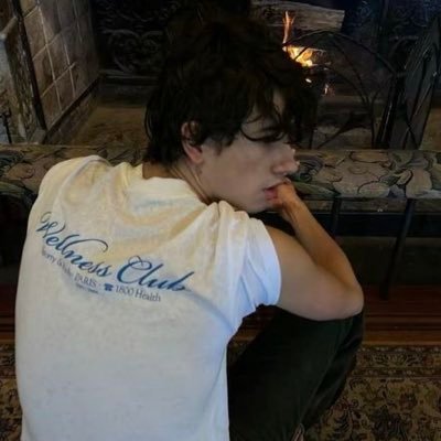 breadfri's profile picture. 