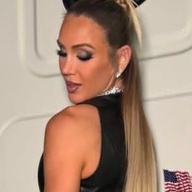 WooRoyalty's profile picture. not the real Karmen Petrovic. penned by goop. 30 yo mun, mdni.