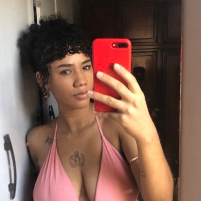 OGKC1010's profile picture. nessa rede eu escrevo tudo que eu sinto nojo  👍🏽👍🏽