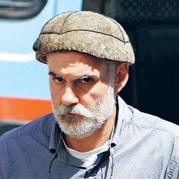 Vaggoslama's profile picture. Η πατρίς, Μάνη μου, η πατρίς μου είναι η Μάνη. Η πατρίς μου είναι η Μάνη που κανόνι δεν την πιάνει