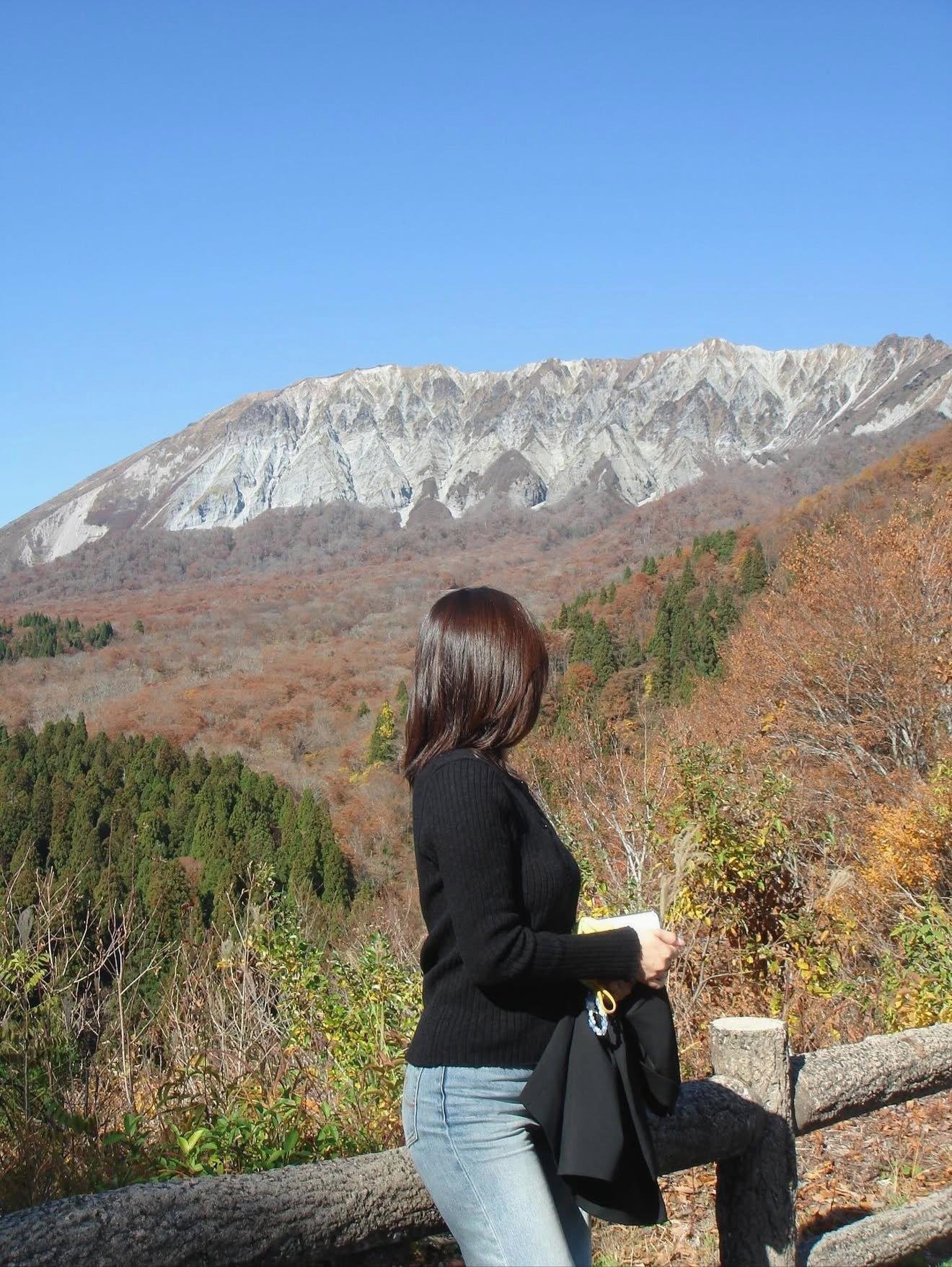 bright_lun1734's profile picture. OL👩‍💼 ／29歳 パンストを毎日履き通勤👠 パンスト、脚フェチ、ナプキン好きな方へ❤️