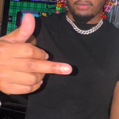 fantasywrlldd's profile picture. 