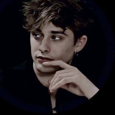 sina_sanaei1's profile picture. دهه هچتادی بچه زرنگ محل...