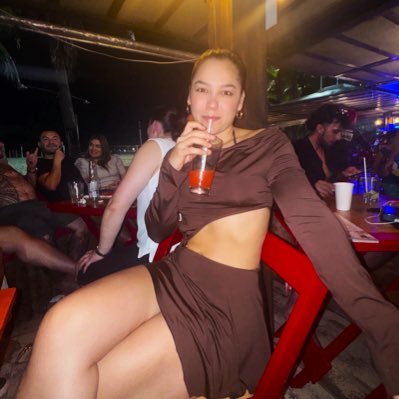 karenvi1093's profile picture. karen Casanova