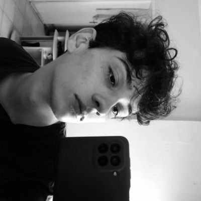 leblencvic's profile picture. @rihanna