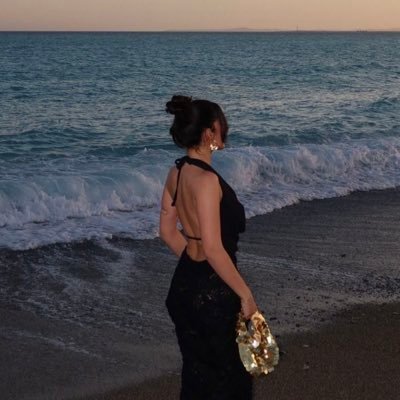 _iirtt's profile picture. 