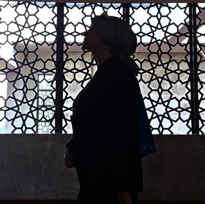 engmarwahassan's profile picture. رأيك خطأ يحتمل الصواب
و رأيي صواب لا يحتمل الخطأ