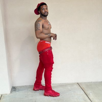 BreezyyDiorr_'s profile picture. @NICKIMINAJ & @chrisbrown MY IDOLS❤ 😊 Sagittarius♐ ‼️ɴᴇᴠᴇʀ ʙᴇᴇɴ ᴛʜᴇ ᴛʏᴘᴇ ᴛᴏ ғɪᴛ ɪɴ‼️ https://t.co/2EiZ2OynEV