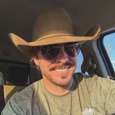 JarettEverett's profile picture. I love business, hunting, and fishing. 📷: @jaretteverett