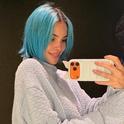 avesvaleeh's profile picture. #RAGNARLOTHBROK: Don't waste your time looking back. You are not going that way. | enfp | she/her | ⍟ | ♐︎