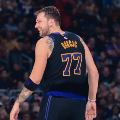 chrisburgh's profile picture. john 13:7. pressure is a privilege, it only comes to those who earn it.  @steelers @lakers @umich @pirates @penguins.