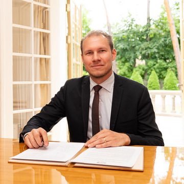 MarkusWiechel's profile picture. Member 🇸🇪 Parliament (SD). Chairman 🇸🇪 delegation to @PACE_news. Vice Chair @HepaticaInfo, member 🇸🇪 delegation to @oscepa etc.. Ex 🇺🇸 resident (MO).