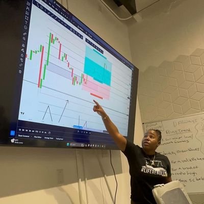 edijanaBeatrice's profile picture. 🏦Funding Strategist💰Helping Biz Owners obtain $100,000+ in Capital📲Text FUNDING to +1 (254)367-3416