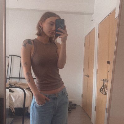 3llyanna's profile picture. St. Louis, MO 🏙️🌱☕️🌞