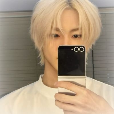 wonpirismo's profile picture. ͏ ㅤㅤ⎯  ୨ 🌟 ୧  #정원  𝒍𝗈𝗏𝖾𝗋 𝗴𝗶𝗿𝗹 !!  ໒꒰っ˕ -｡ྀི꒱ა  . . ౿