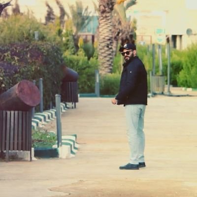 rjoub_alsareh's profile picture. خلقت حُرًا كموجِ البحرِ مُندفعًا
فما القيود وما الأصفادُ واللجمُ ؟

 #الصريحي